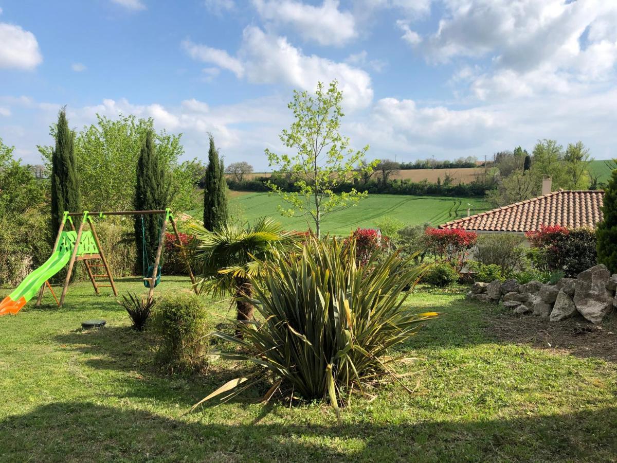 Suite indépendante au cœur d’un jardin arboré. Montaut  Exterior foto